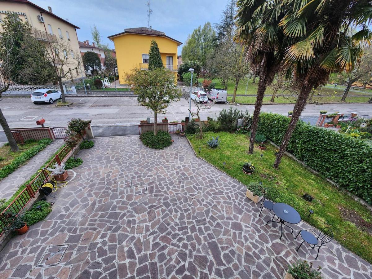 Gold B&B Ravarino Exteriér fotografie